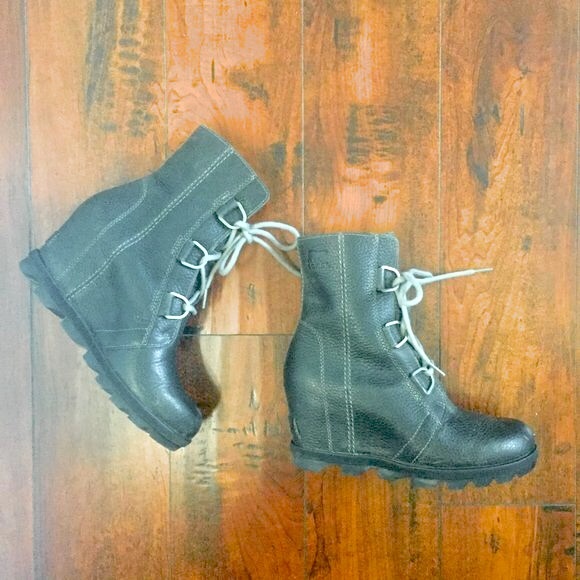 Sorel Joan of Artic Wedge II Boots - Picture 3 of 12